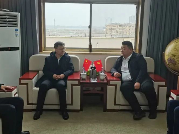 市港口物流办党组副书记、、副主任王磊到集团督导安全工作并参与园区消防应急演练活动